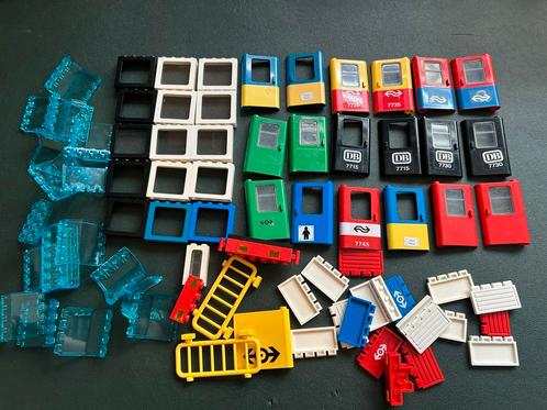 Partij lego trein ramen deuren, Kinderen en Baby's, Speelgoed | Duplo en Lego, Zo goed als nieuw, Ophalen of Verzenden