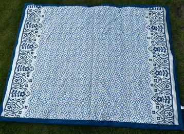 Picknickkleed 140x180 cm waterdichte achterkant beschikbaar voor biedingen