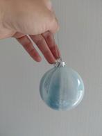 Complete set glazen kerstballen, Ophalen