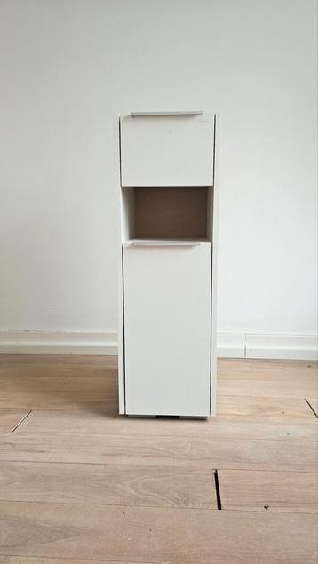 Badkamer kastje Ikea H92,5 x B30 x D33 te ruil