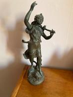 Antiek bronzen beeld van een fluitspelende vrouw, Ophalen of Verzenden