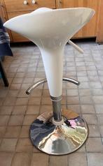 Barkruk wit, Ophalen, Gebruikt, 60 tot 90 cm, In hoogte verstelbaar