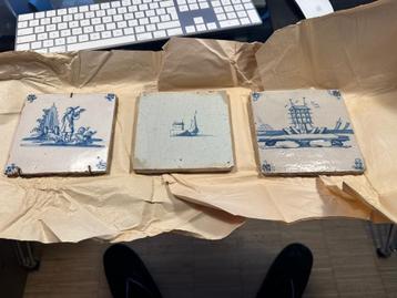 3 antieke Delfts blauwe tegels beschikbaar voor biedingen
