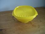Tupperware Ster Schaal ( geel, 2, 4 liter ), Huis en Inrichting, Keuken | Tupperware, Ophalen of Verzenden, Gebruikt, Geel, Schaal