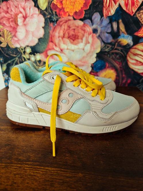Saucony sneakers, Kleding | Dames, Schoenen, Zo goed als nieuw, Sneakers of Gympen, Overige kleuren, Ophalen of Verzenden