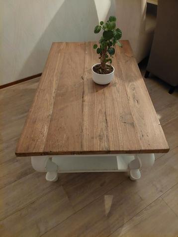 Leuke Salontafel beschikbaar voor biedingen