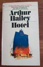 arthur hailey, hotel, Boeken, Ophalen of Verzenden, Gelezen, Nederland