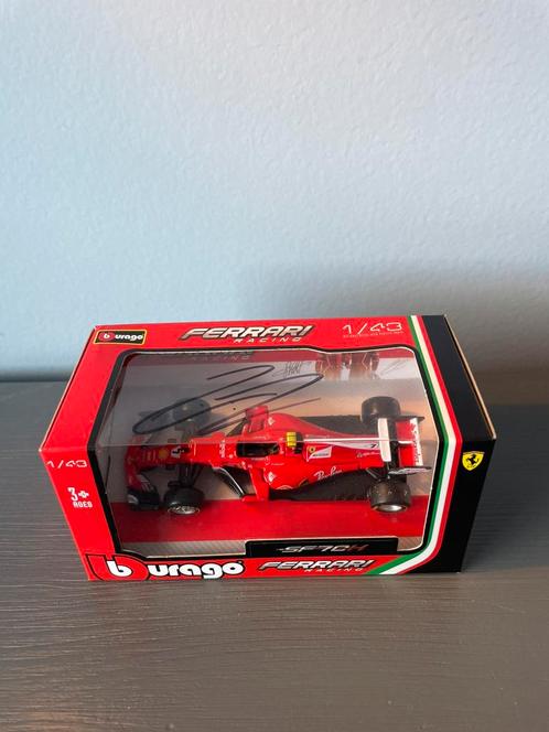 Moet nu weg❗️Kimi Räikkönen auto 1:43 uit 2017 gesigneerd, Verzamelen, Automerken, Motoren en Formule 1, Zo goed als nieuw, Formule 1