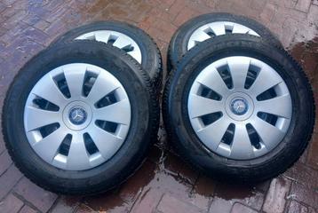 Mercedes V-klasse/Vito/Viano 4 winterbanden 205/65R16C beschikbaar voor biedingen