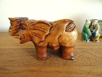 Puzzle Box Elephant, wooden magic jewelry box. Handcarved beschikbaar voor biedingen