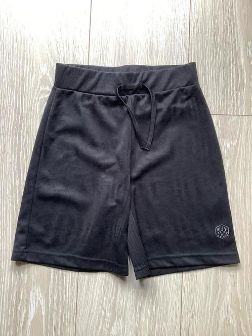 134 / 140 Zeeman korte sportbroek, Kinderen en Baby's, Kinderkleding | Maat 134, Zo goed als nieuw, Jongen, Sport- of Zwemkleding