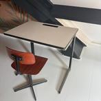 Vintage kinderbureautje schooltafeltje + stoeltje Marko, Kinderen en Baby's, Kinderkamer | Tafels en Stoelen, Ophalen, Zo goed als nieuw