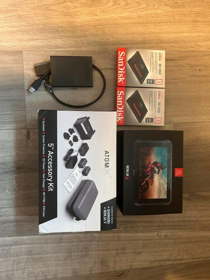 Atomos Ninja V + Accessoires + 2x 1TB SSD, Audio, Tv en Foto, Actiecamera's, Zo goed als nieuw, Overige merken, Ophalen of Verzenden