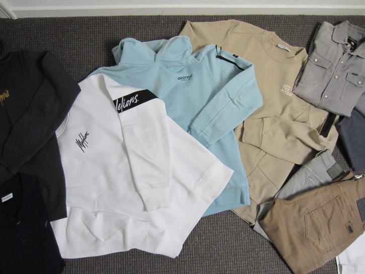 Jongens/heren kledingpakket maat S / M, Kleding | Heren, Heren-kledingpakketten, Zo goed als nieuw, Maat 48/50 (M), Ophalen