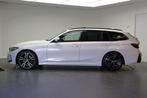 BMW 3 Serie Touring 318i M Sport Automaat / Panoramadak / Sp, Auto's, 1998 cc, Gebruikt, Met garantie (alle), Wit