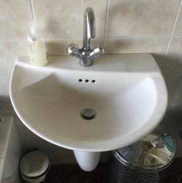 Complete badkamer, pergamon kleurig beschikbaar voor biedingen