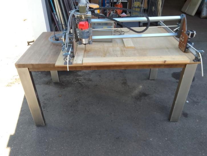 CNC freesmachine, Doe-het-zelf en Verbouw, Gereedschap | Boormachines, Zo goed als nieuw, Overige typen, 600 watt of meer, Variabele snelheid