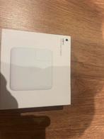 Apple usb c power adapter 70 w, Computers en Software, Laptop-opladers, Ophalen of Verzenden, Zo goed als nieuw