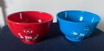 Rode (Red) en blauwe (Blue) schaal van M&M’s., Ophalen of Verzenden, Zo goed als nieuw, Gebruiksvoorwerp