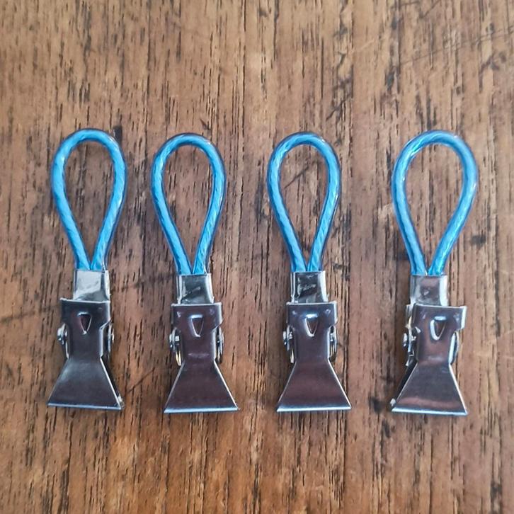 Vier nieuwe handdoek hangers / knijpers, Huis en Inrichting, Keuken | Keukenbenodigdheden, Nieuw, Ophalen of Verzenden