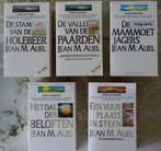 Aardkinderen Stam van de Holebeer. Deel 1 t/m 5., Ophalen of Verzenden, Gelezen, Jean M. Auel