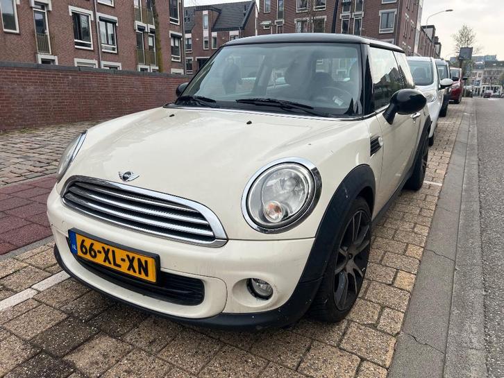 Mini 1.6 Cooper Chili Aut 2007/Airco/Bluetooth/recent onderh, Auto's, Mini, Particulier, Cooper, Bluetooth, Benzine, D, Hatchback