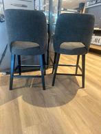 Set van 2 barkrukken in antracieten stof, Ophalen, Sommelsdijksehaven 19, Met voetsteun, Info@vissermeubelen.nl