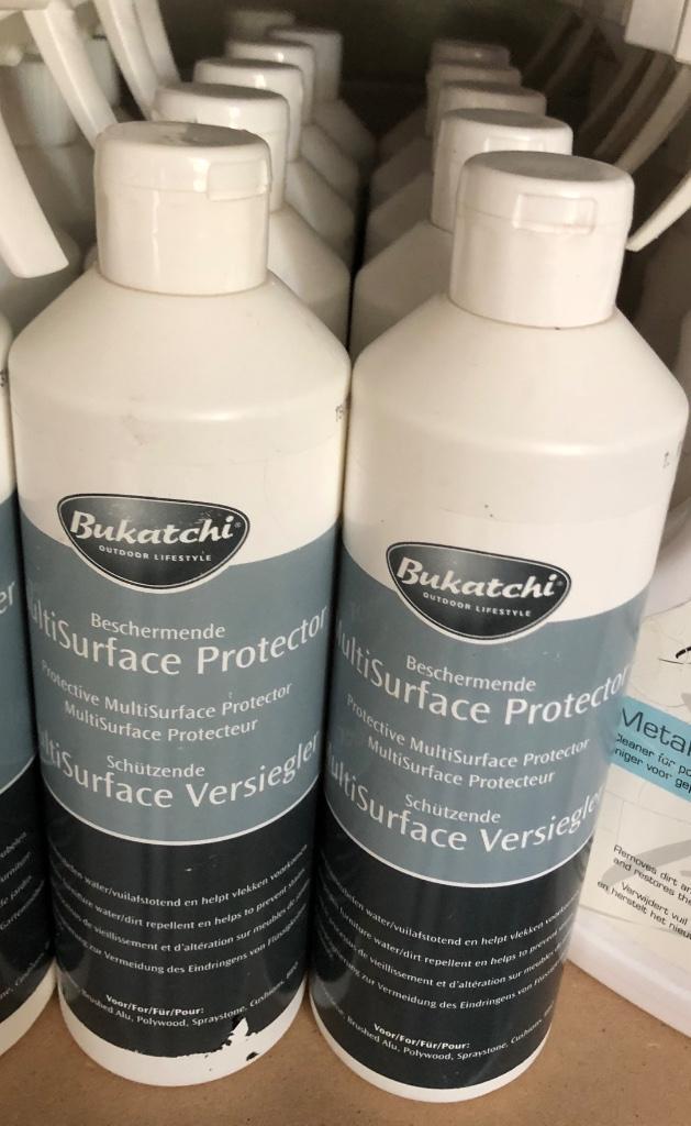 Nieuw 4 stuks Bukatchi multi surface protector beschermer, Tuin en Terras, Tuinmeubel-accessoires, Nieuw, Ophalen of Verzenden