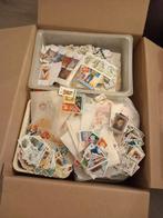 Uitzoekpartij wereld in doos, Ophalen of Verzenden, Nederland en Buitenland