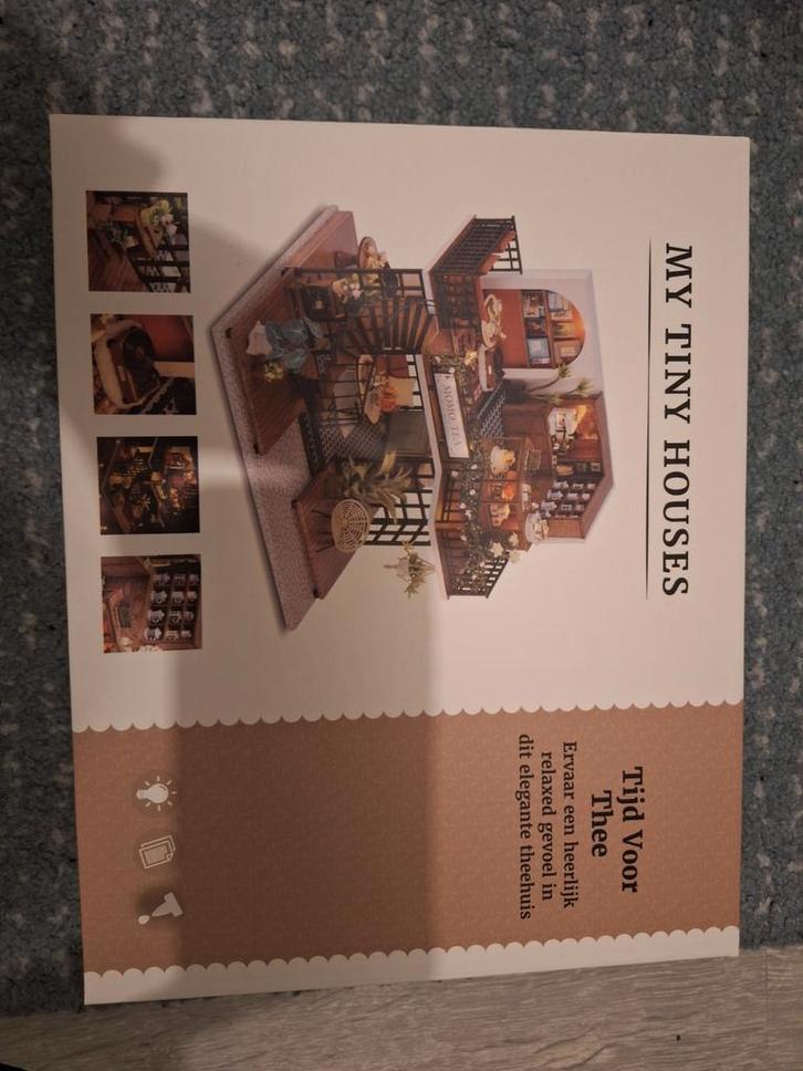 My Tiny Houses Tijd Voor Thee - Nieuw in doos, Hobby en Vrije tijd, Modelbouw | Auto's en Voertuigen, Nieuw, Overige typen, Groter dan 1:32