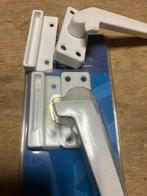 Nieuwe AXA Raamsluiting 3302, Ophalen of Verzenden, Nieuw, Overige materialen, Slot