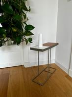 Robin Day end table. Design bijzettafel Robin Day, Minder dan 45 cm, Gebruikt, Metaal of Aluminium, Ophalen of Verzenden