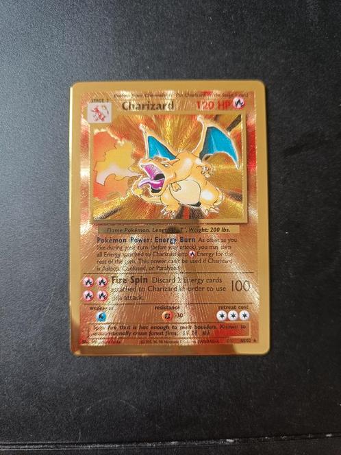 Gouden metalen Charizard 4/102 Celebrations - Pokemon Kaart, Hobby en Vrije tijd, Verzamelkaartspellen | Pokémon, Zo goed als nieuw