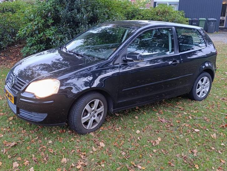 Volkswagen Polo 1.4 55KW 2006 Zwart, Auto's, Volkswagen, Particulier, Polo, Airconditioning, Centrale vergrendeling, Elektrische buitenspiegels