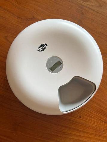 Trixie automatische voerdispenser beschikbaar voor biedingen