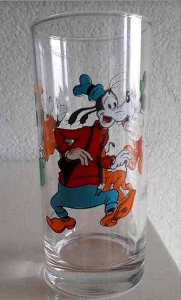 Glas met Disney figuren beschikbaar voor biedingen