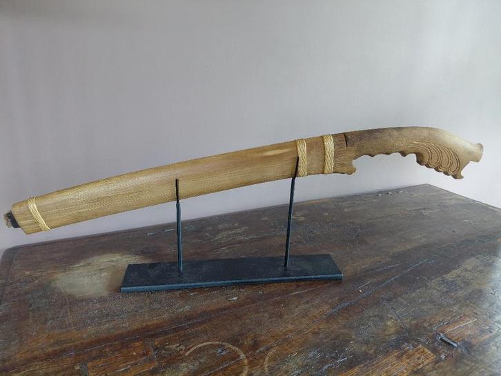 Antieke Dayak Mandau Parang Borneo lang mes, Antiek en Kunst, Kunst | Niet-Westerse kunst, Ophalen of Verzenden