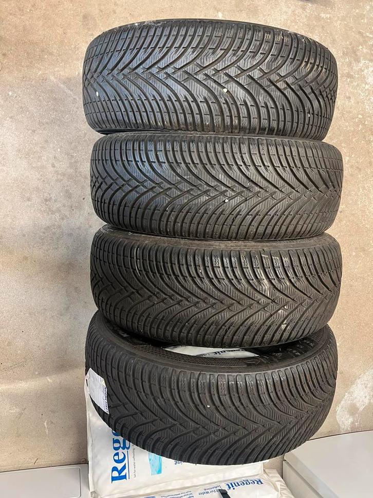 Kleber Krisalp HP3 215/55 R17 Winterbanden - Set van 4, Auto-onderdelen, Banden en Velgen, Band(en), Winterbanden, 17 inch, 215 mm