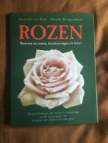 2 uitgaves over rozen beschikbaar voor biedingen