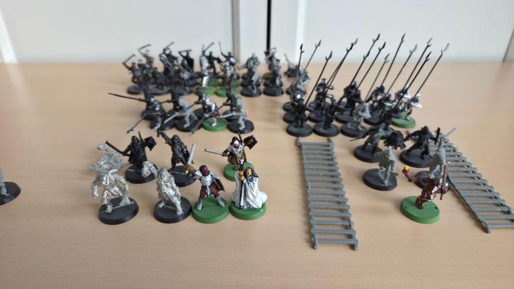 Warhammer Lord of the Rings Uruk-Hai Leger met Leiders, Hobby en Vrije tijd, Wargaming, Zo goed als nieuw, Lord of the Rings, Figuurtje(s)