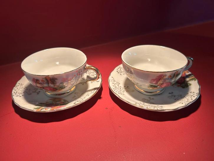 2 Royal Albert Kop en Schotel, Huis en Inrichting, Keuken | Servies, Gebruikt, Kop(pen) en/of Schotel(s), Overige stijlen, Porselein