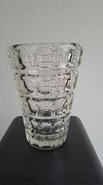 Prachtige vaas van Hermanova Hut, Overige kleuren, Ophalen of Verzenden, Minder dan 50 cm, Glas