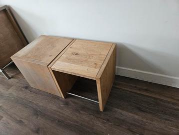 2x Bert Plantagie Eikenhouten Kruk 45x45x45 beschikbaar voor biedingen
