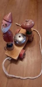 Antieke trekkar met kabouter, paddenstoel en bel, Ophalen of Verzenden