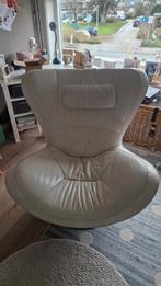 Witte leren draaifauteuil van Kuka, Ophalen, Gebruikt, Minder dan 75 cm, Leer