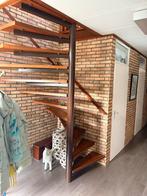 Stalen wenteltrap met houten treden, Doe-het-zelf en Verbouw, Ladders en Trappen, Ophalen, Gebruikt, Trap, 2 tot 4 meter