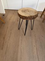 Houten Krukje / Bijzettafel, Ophalen of Verzenden, Zo goed als nieuw, Hout