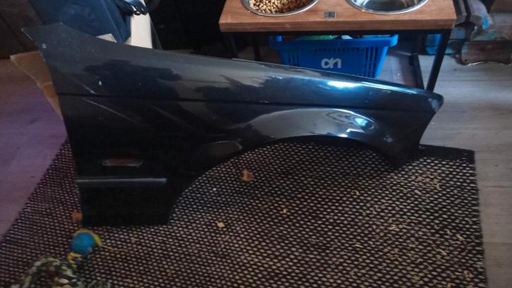 BMW E46 Spatbord Rechts Voor Zwart - Pre-Facelift, Auto-onderdelen, Carrosserie en Plaatwerk, Spatbord, BMW, Voor, Rechts, Gebruikt