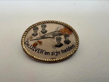 Speldje broche De UIVER en zijn helden beschikbaar voor biedingen