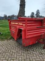 Krone mestwagen en Schuitemaker blokkendoseerwagen, Ophalen, Veehouderij